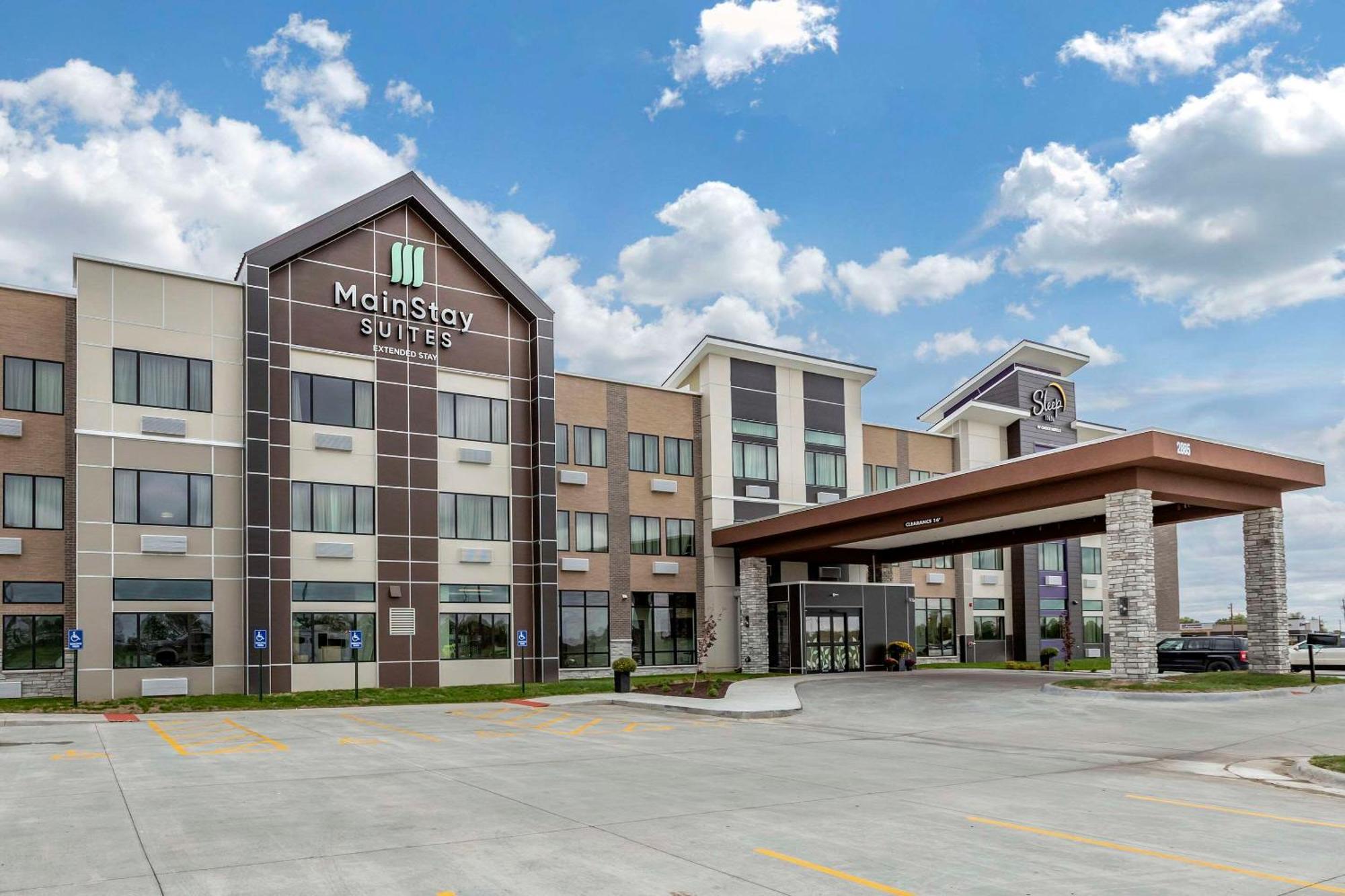 Sleep Inn & Suites Milwaukee-Franklin Франклин Экстерьер фото